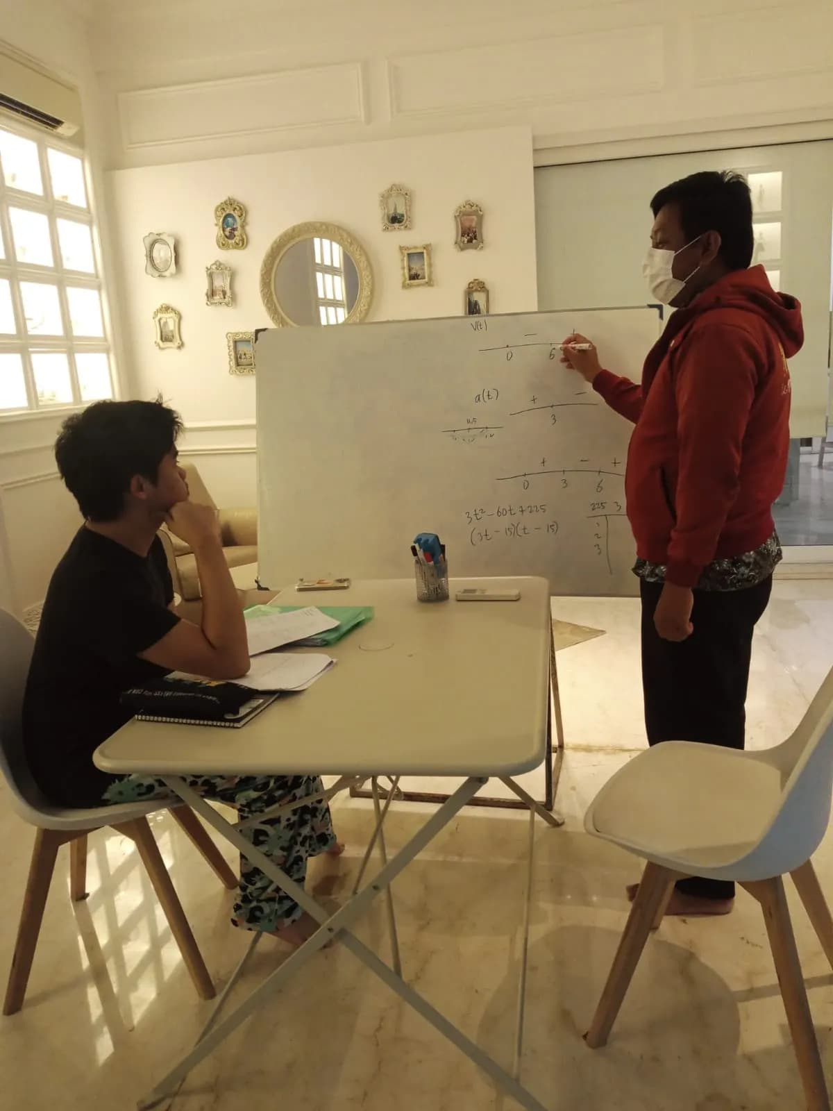 Kak Kurniawan dengan Siswa Bryan - Matrix Tutoring Indonesia