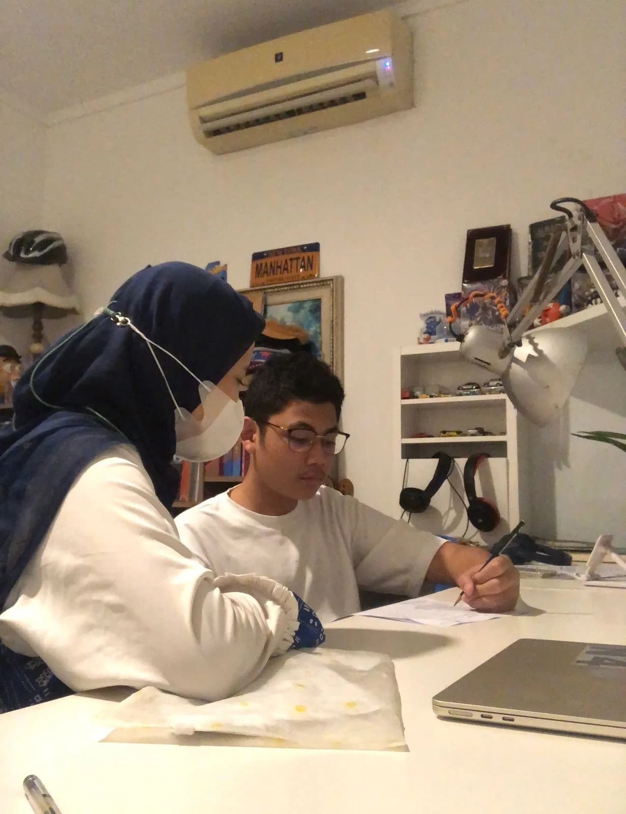 Kak Wyda dengan Siswa Mandala - Matrix Tutoring Indonesia